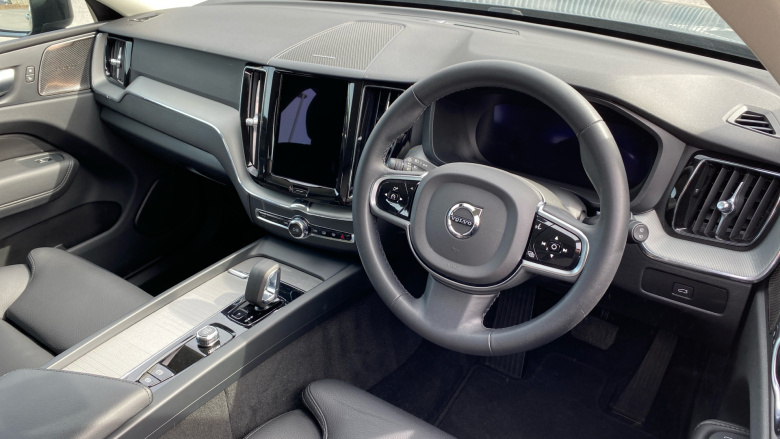 Volvo XC60 2.0 B4D Plus Dark 5dr AWD Geartronic Diesel Estate